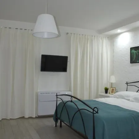 Carmelina 20 *