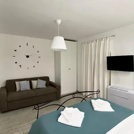 Carmelina 20 Appartement Napels